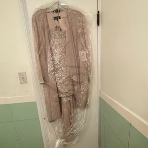 Plus size women’s 3-piece formal pant suit